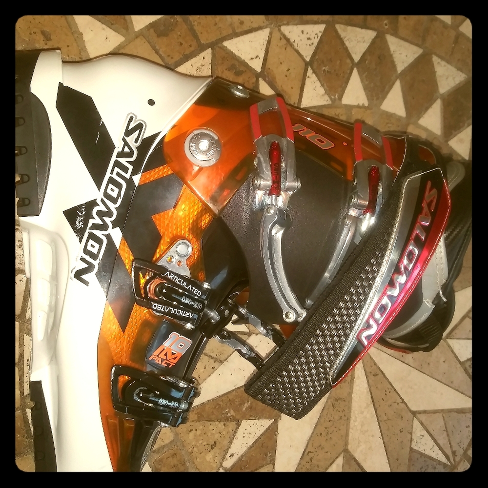 Men's ski boots